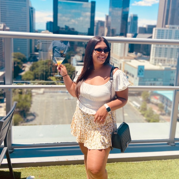 Meet your posher: Maralin - Picture 4 of 6